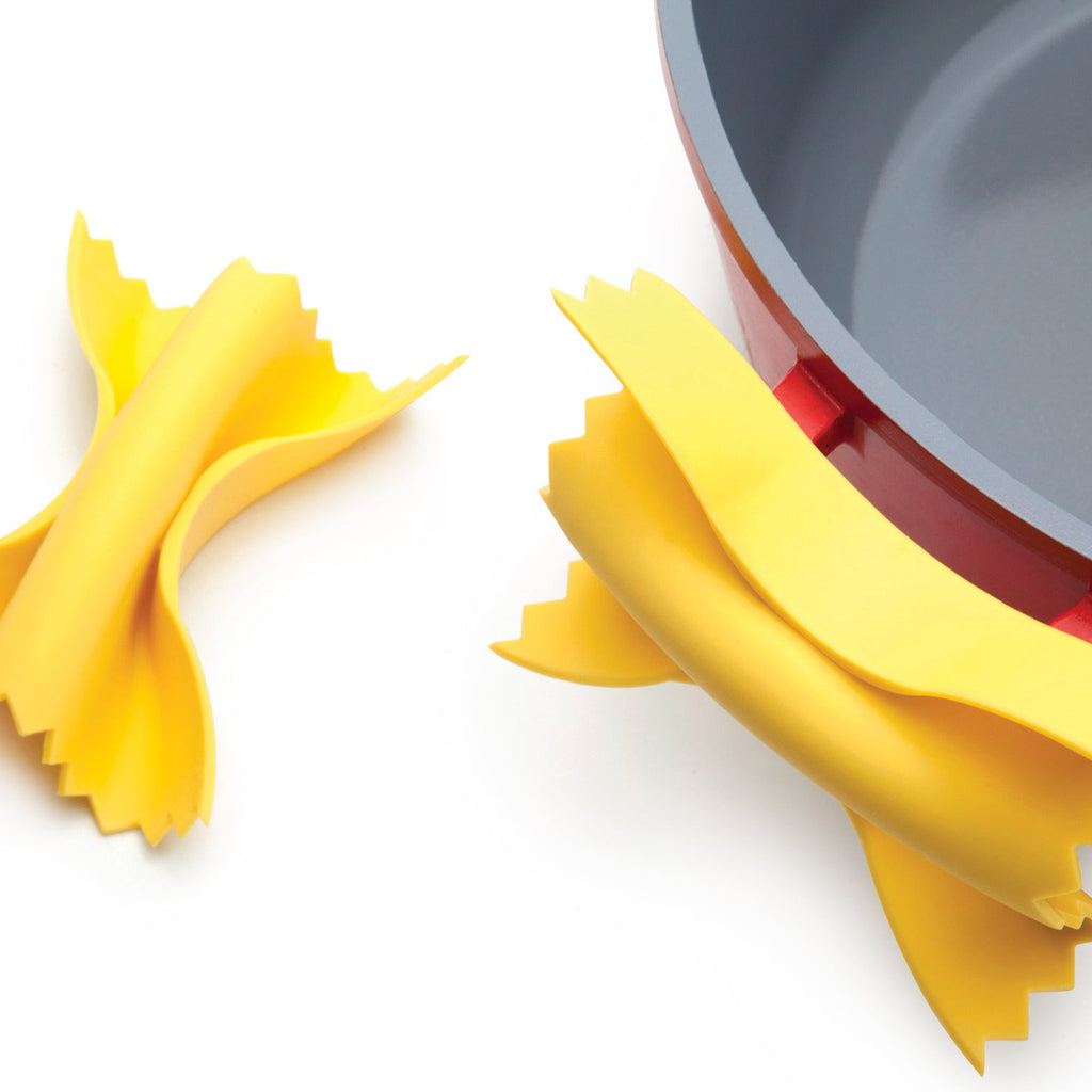 Farfalloni Pasta Pot Grips - Set of 2