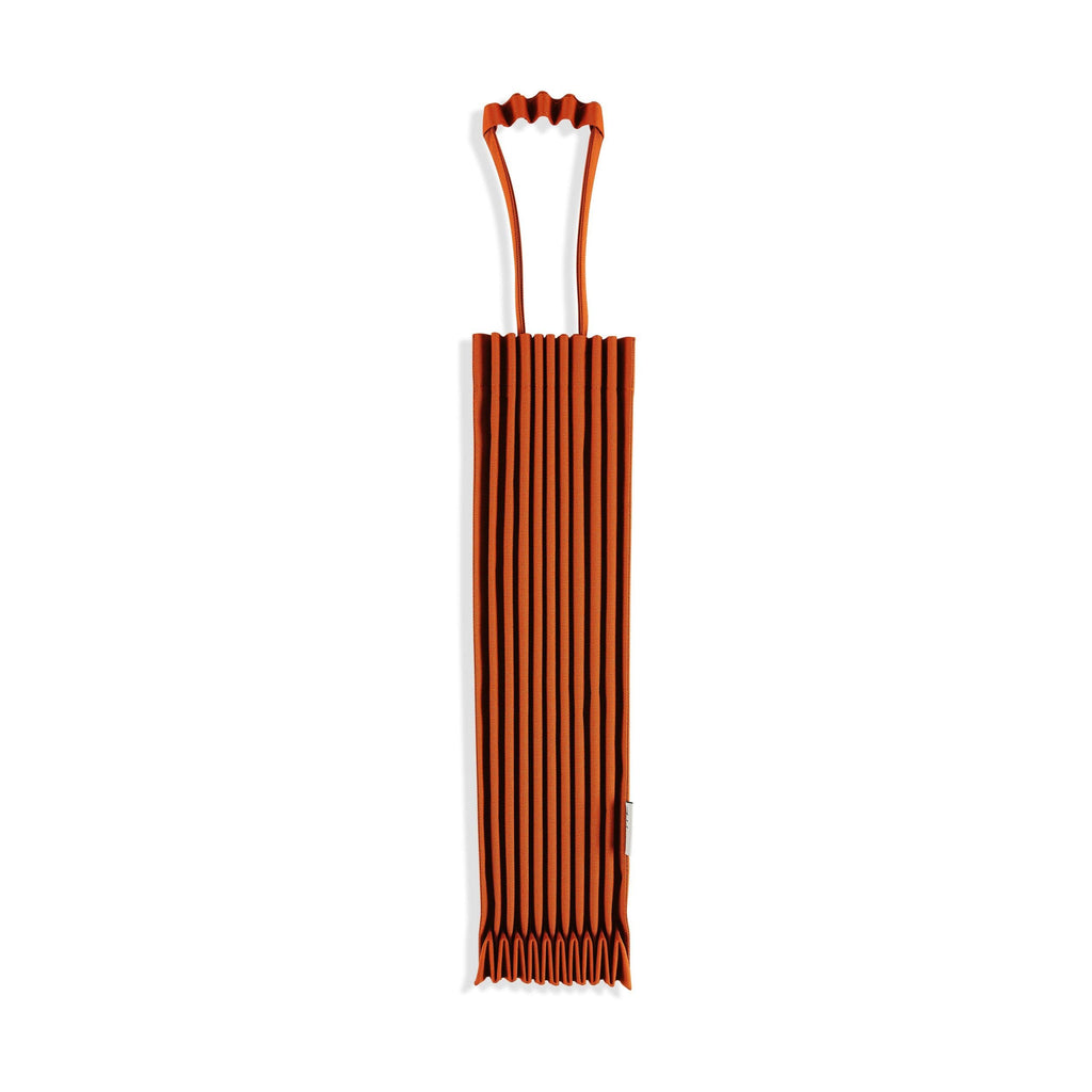 me ISSEY MIYAKE Recycled Polyester Trunk Pleats Bag - Brick