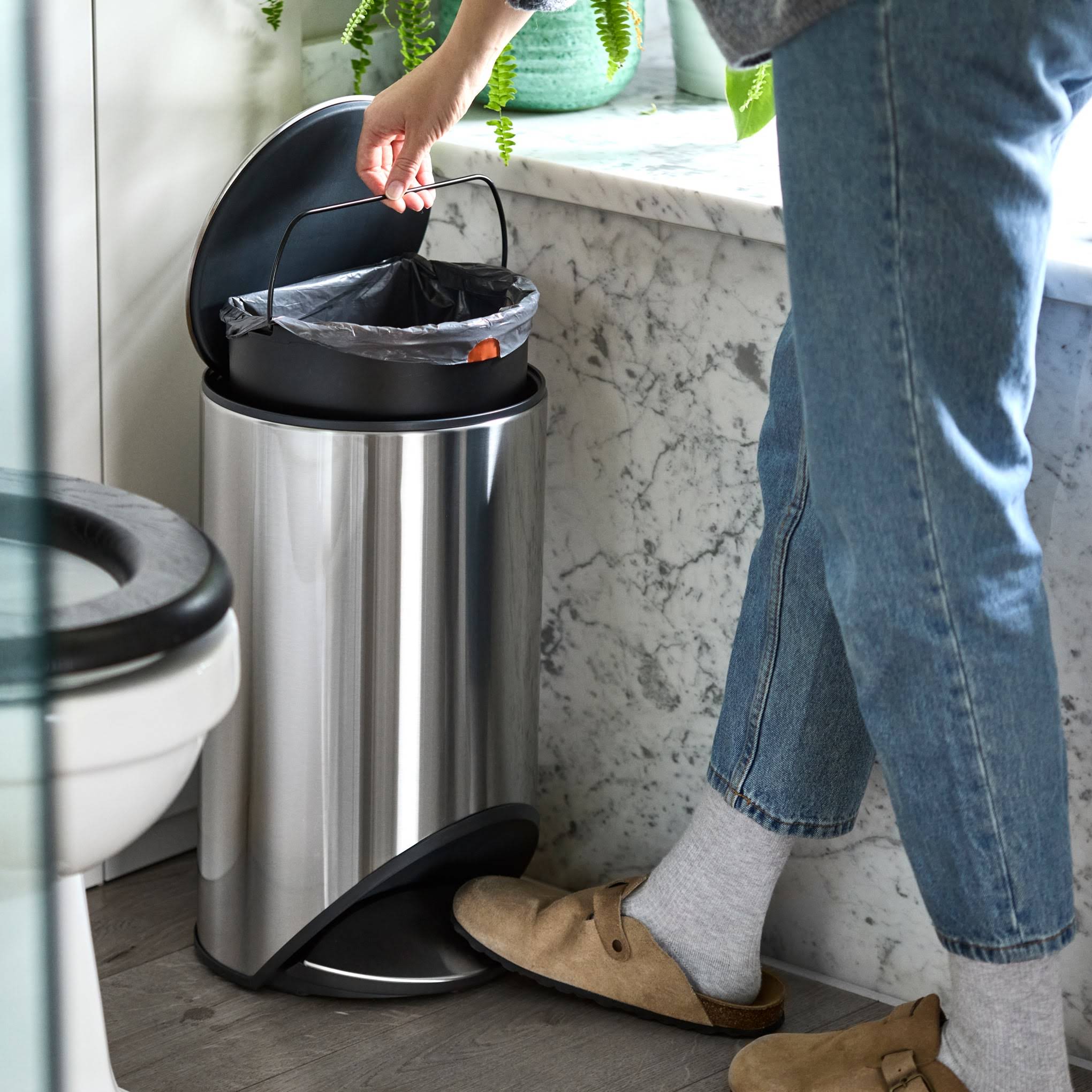 Joseph Joseph Arc Trash Bin - Small