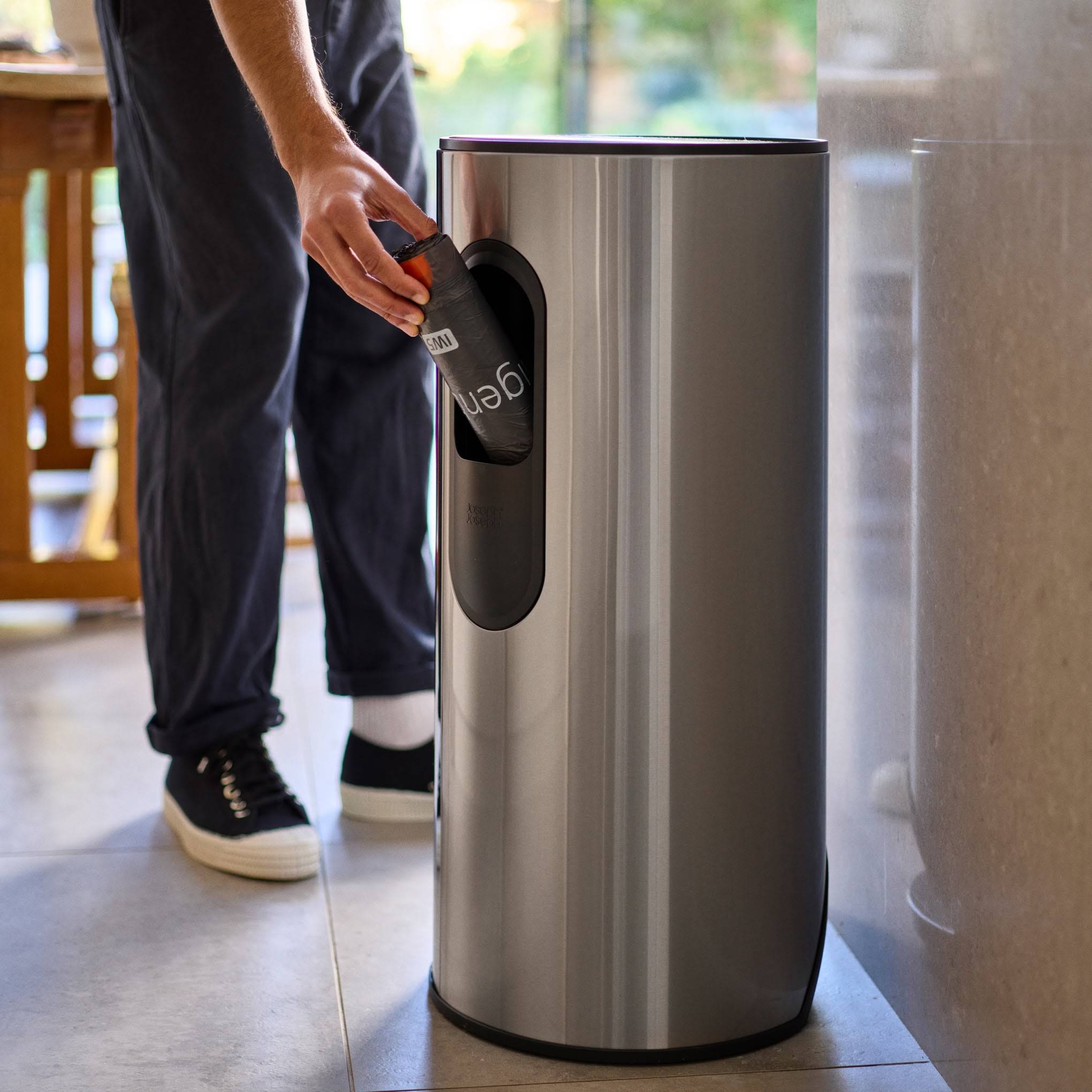 Joseph Joseph Arc Trash Bin - Large