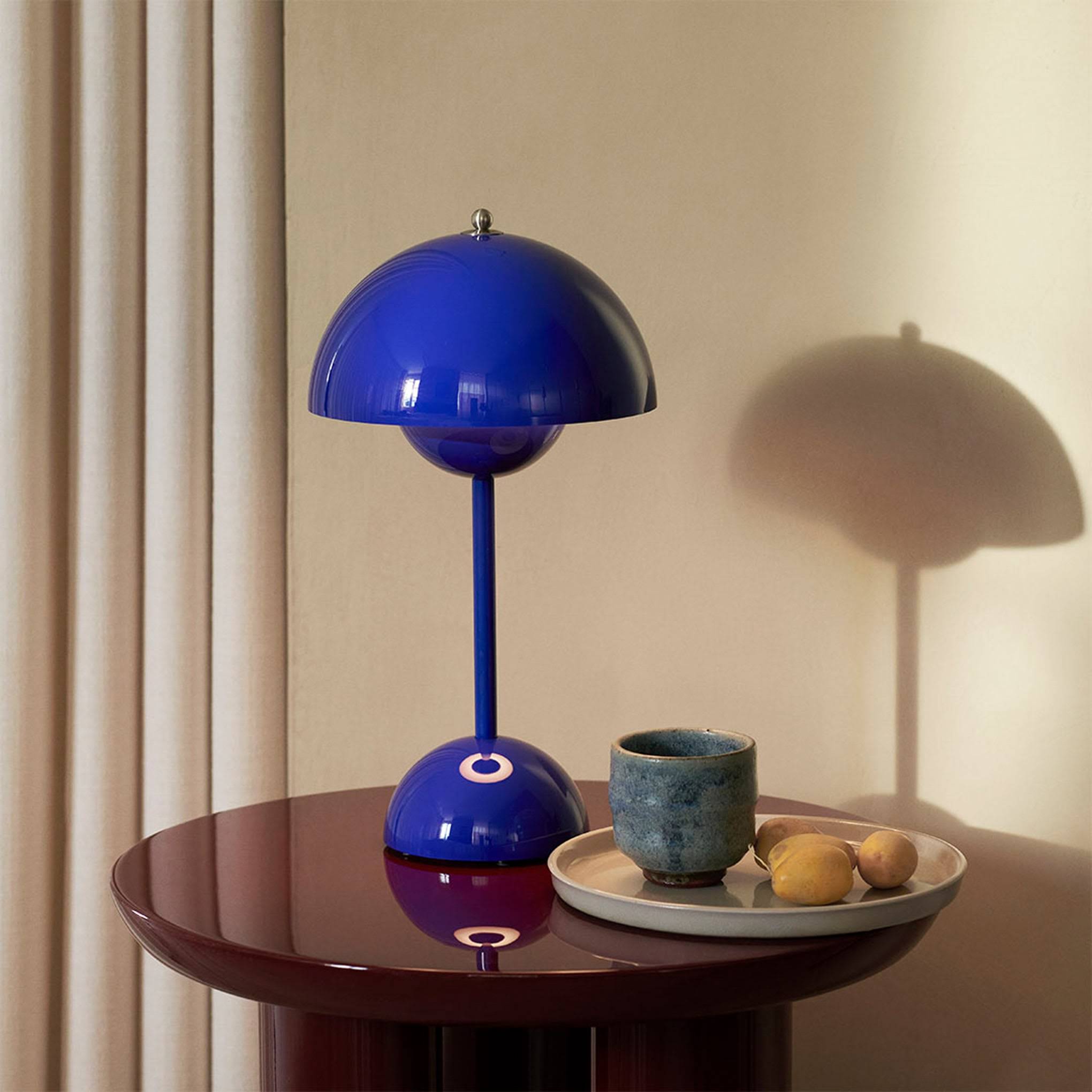 Flowerpot VP9 LED Portable Lamp - Cobalt Blue