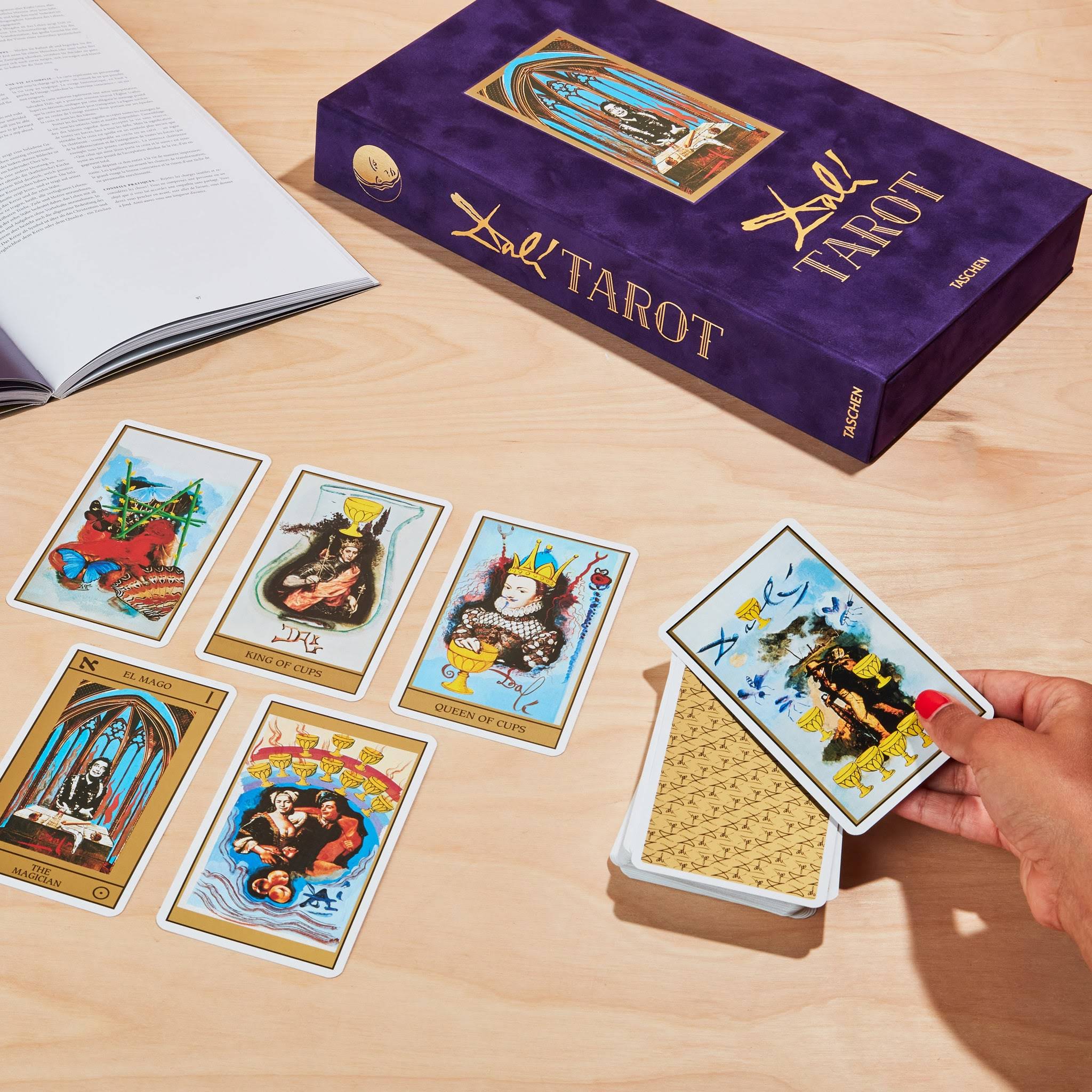 Salvador Dalí Tarot Card Gift Set