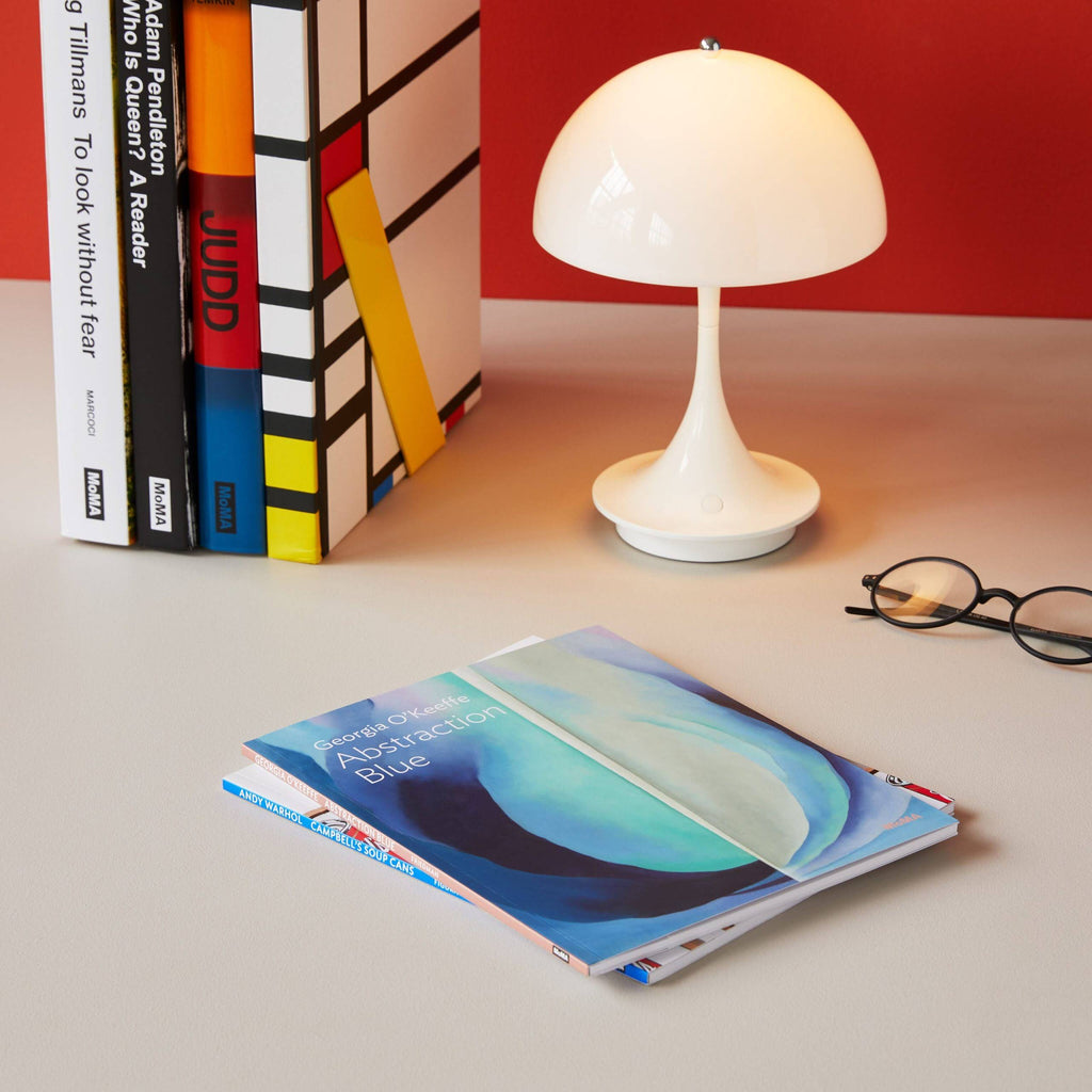 Georgia O'Keeffe: Abstraction Blue - MoMA One on One Series - Paperback