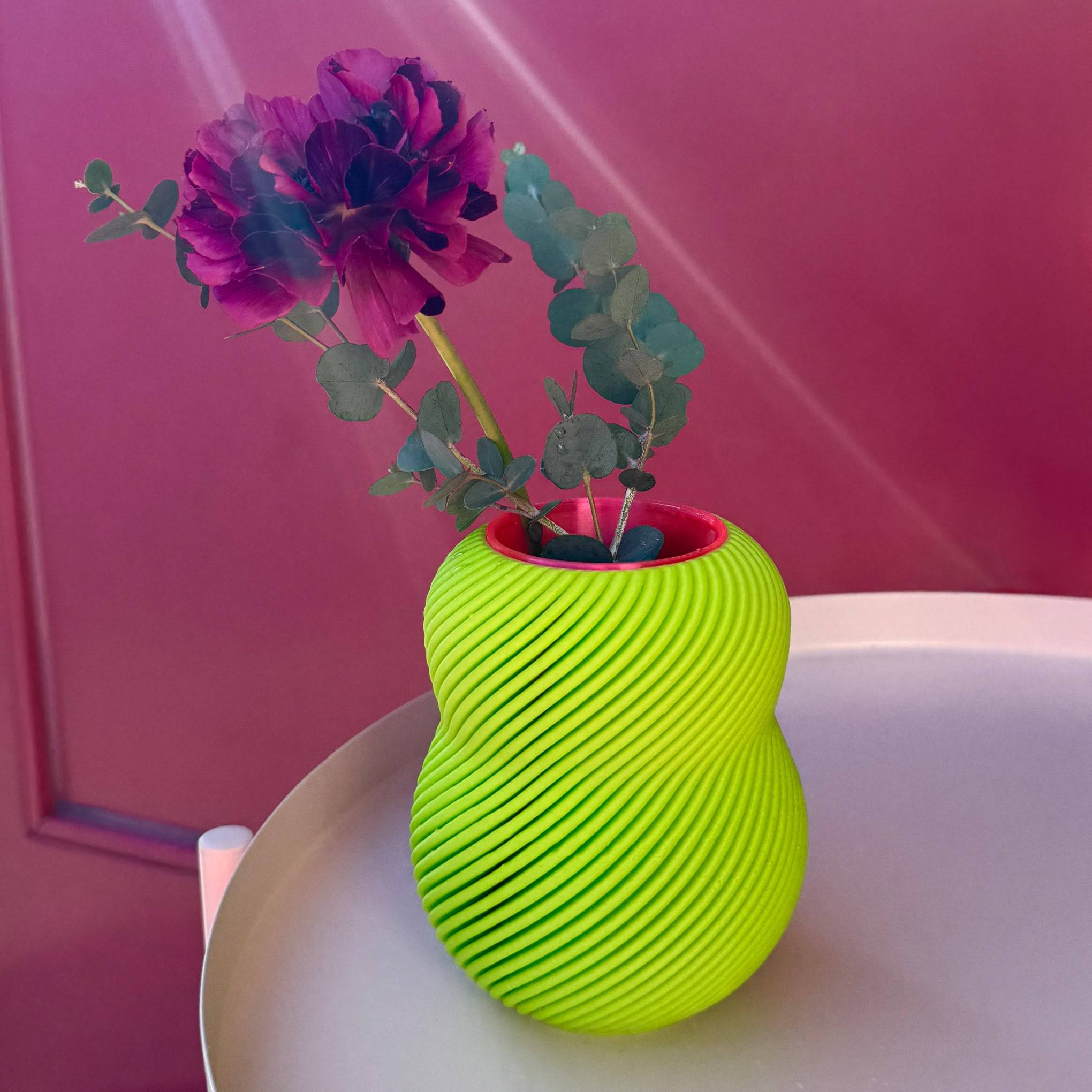 Bloom 3D-Printed Vase - Light Green/ Neon Pink