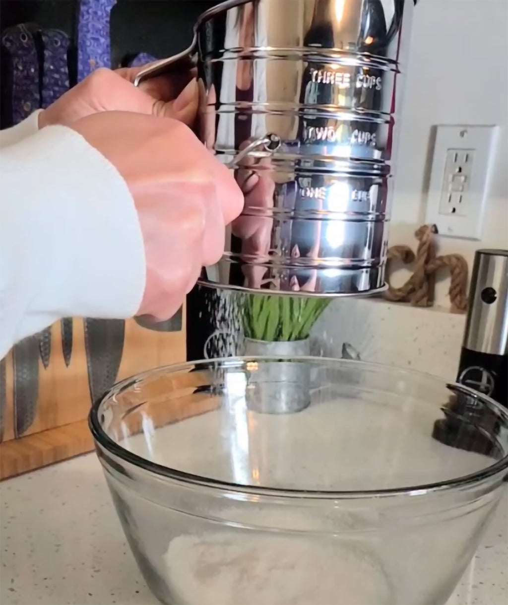 Stainless Steel 3 Cup Flour Hand-Crank Sifter with Beechwood Handle Silver