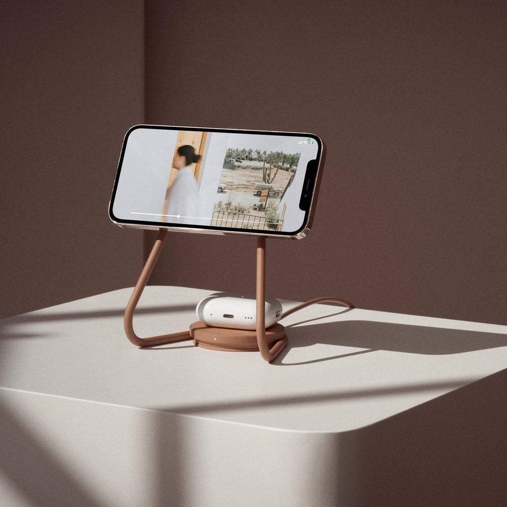 Courant Mag2 iPhone Charging Stand