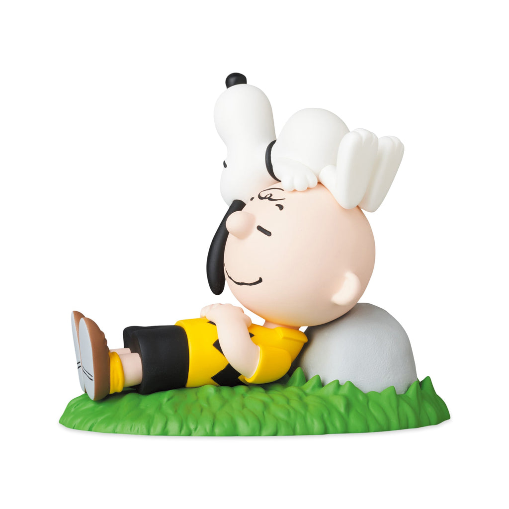 Snoopy &amp; Peanuts Collectible Figure - Napping Charlie Brown &amp; Snoopy