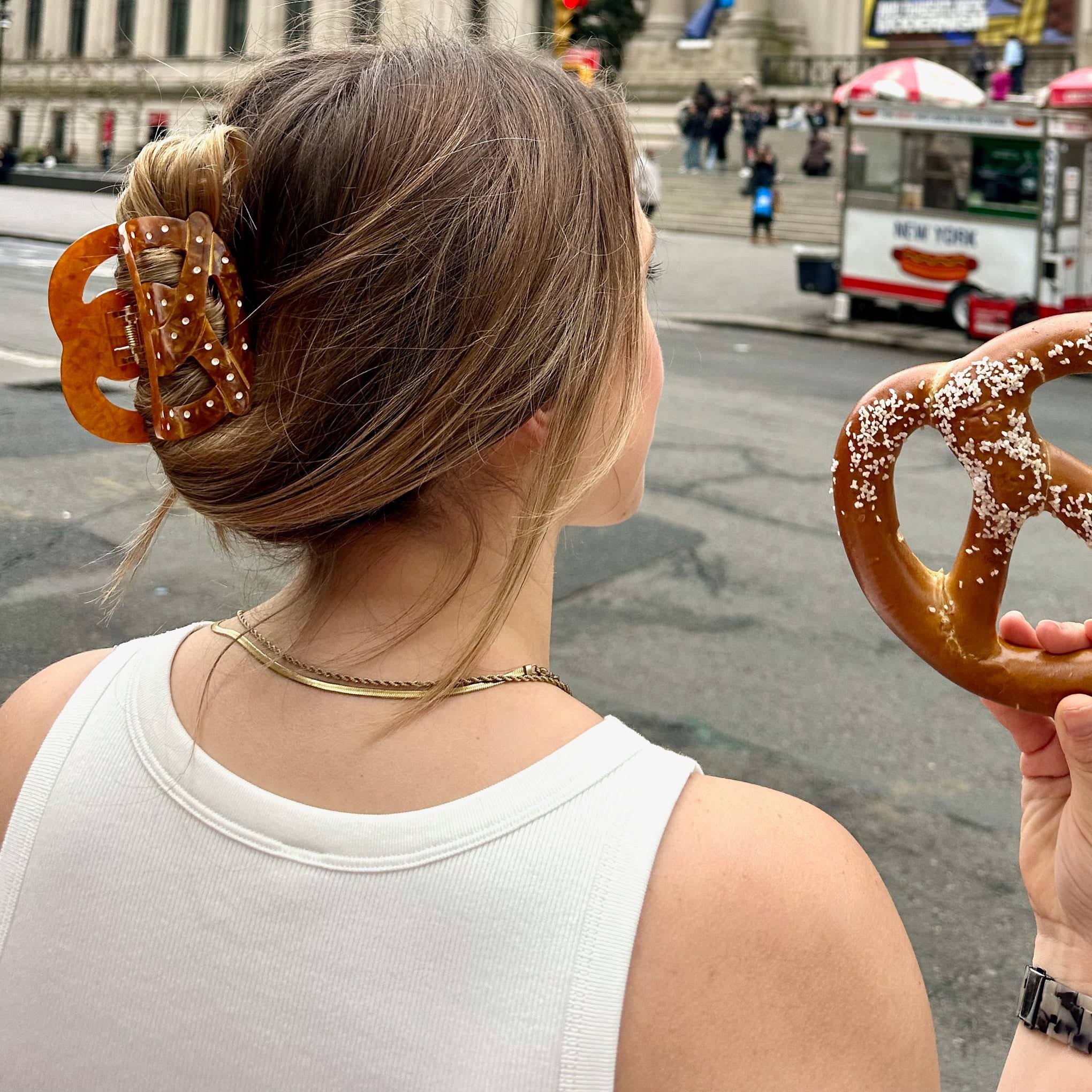 Solar Eclipse Hair Clip - Pretzel