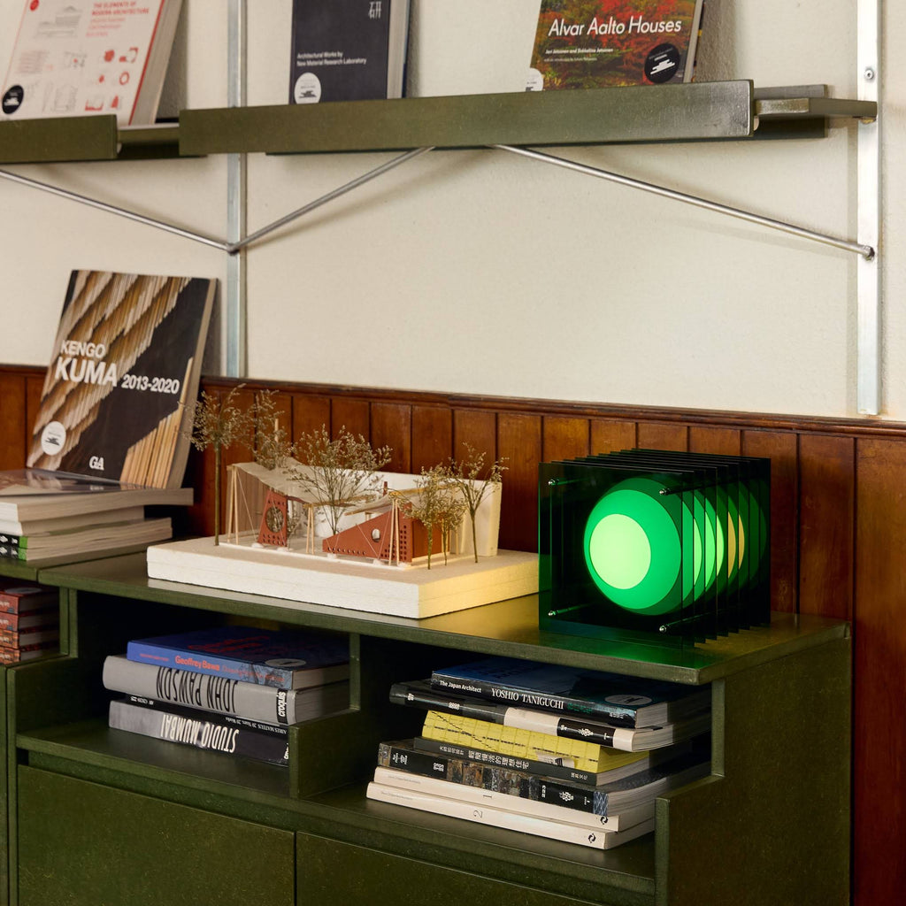 L?p Layers Table Lamp - Green
