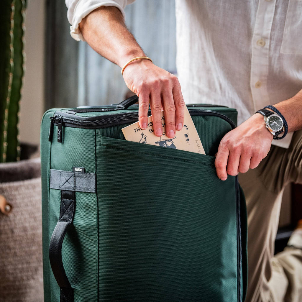 Halfday Carry-On Garment Roller Suitcase