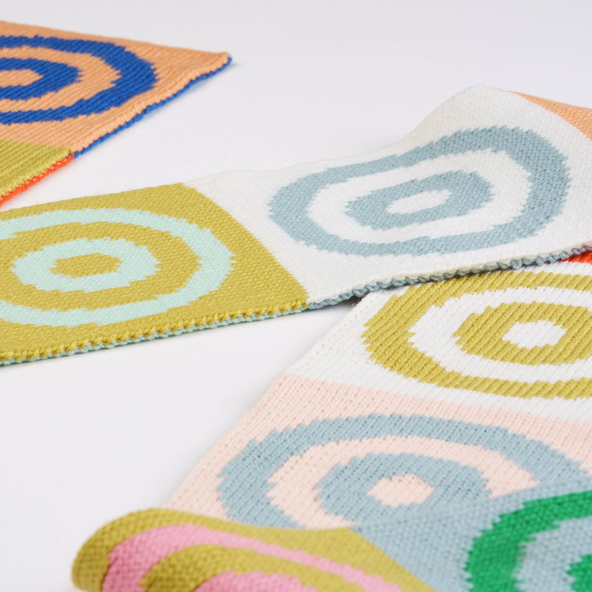 Verloop Skinny Rotate Circles Scarf