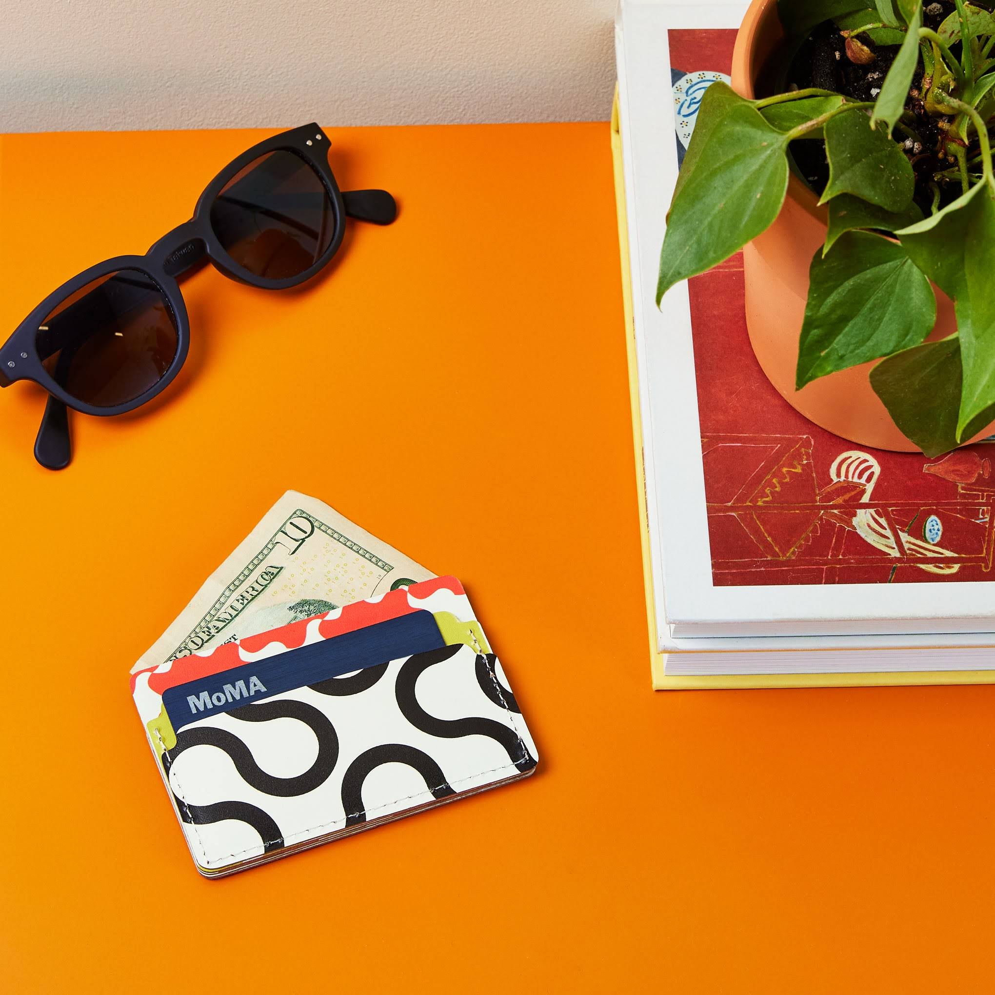 Dusen Dusen Recycled Leather Card Holder - Arc
