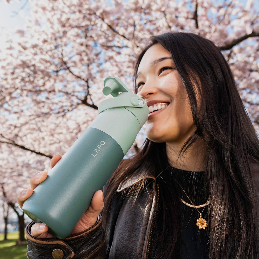 Larq PureVis 2.0 Water Bottle &amp; Filters - Eucalyptus Green
