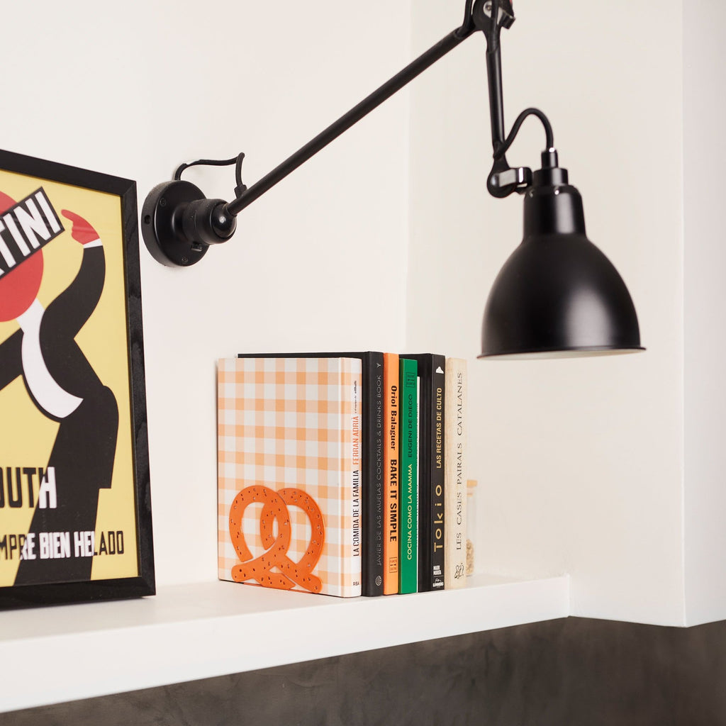 Pretzel Single Bookend